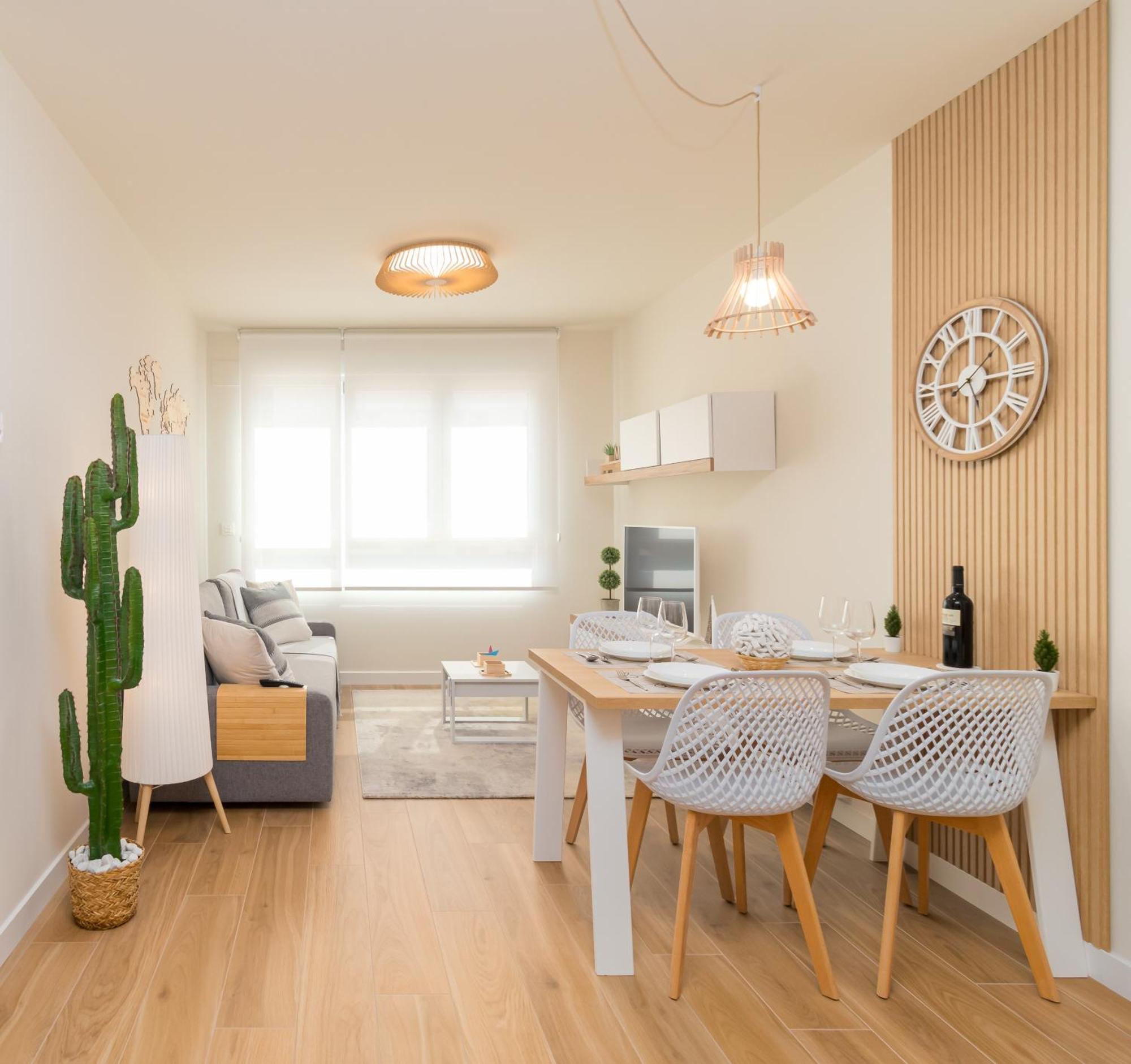 Home In Castro Con Parking 카스트로우르디알레스 외부 사진